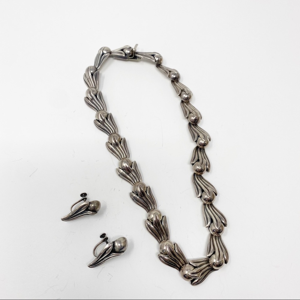 65 Los Castillo choker necklace and earring set